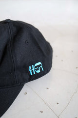 STONE MONUMENT CAP / BLACK