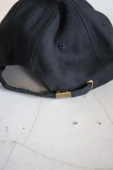 STONE MONUMENT CAP / BLACK