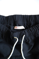 ELIO / BLACK