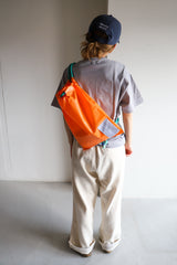 Delivery knapsack / ORANGE