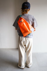 Delivery knapsack / ORANGE