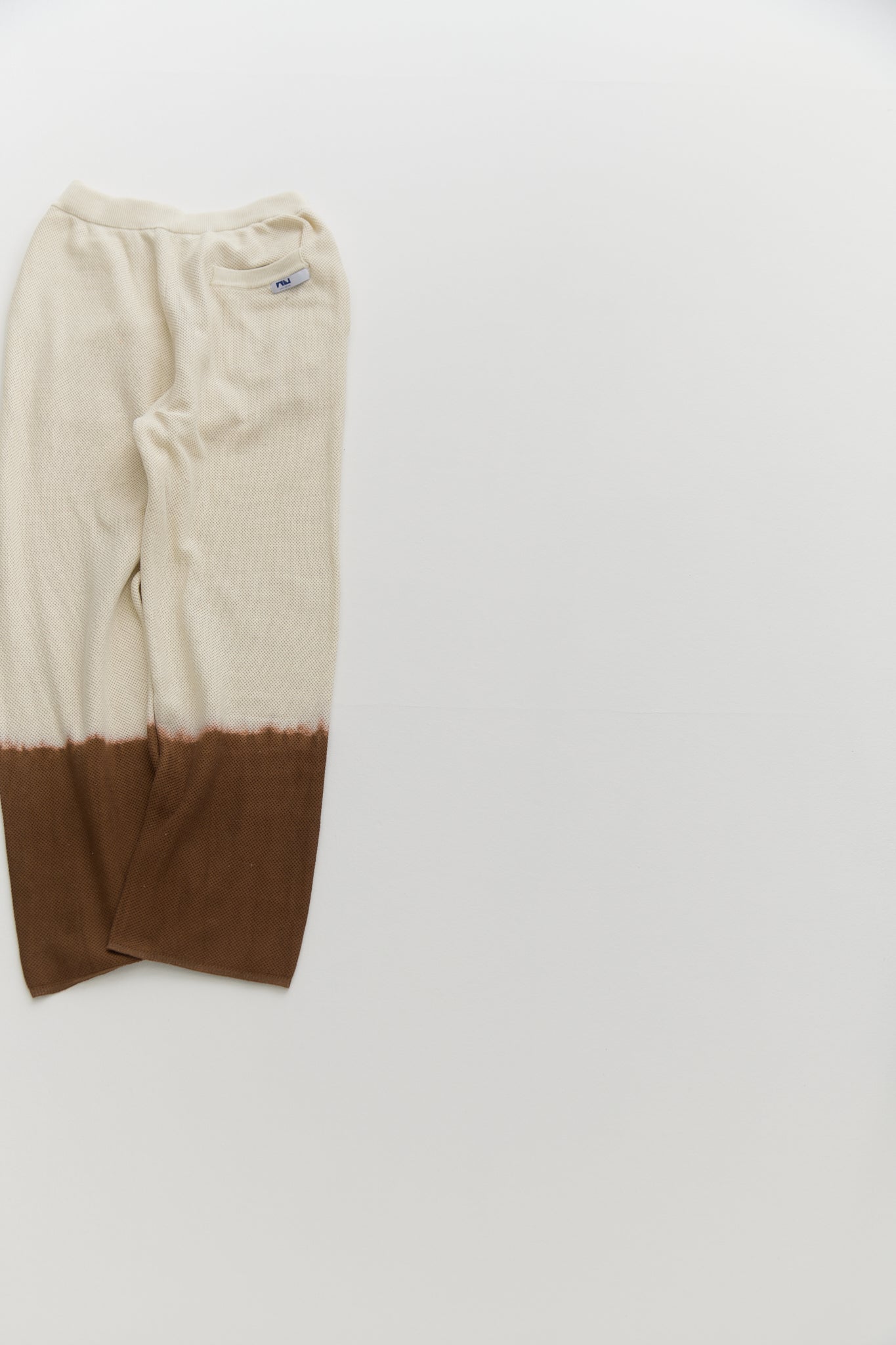 FROSTI / Ivory × Brown