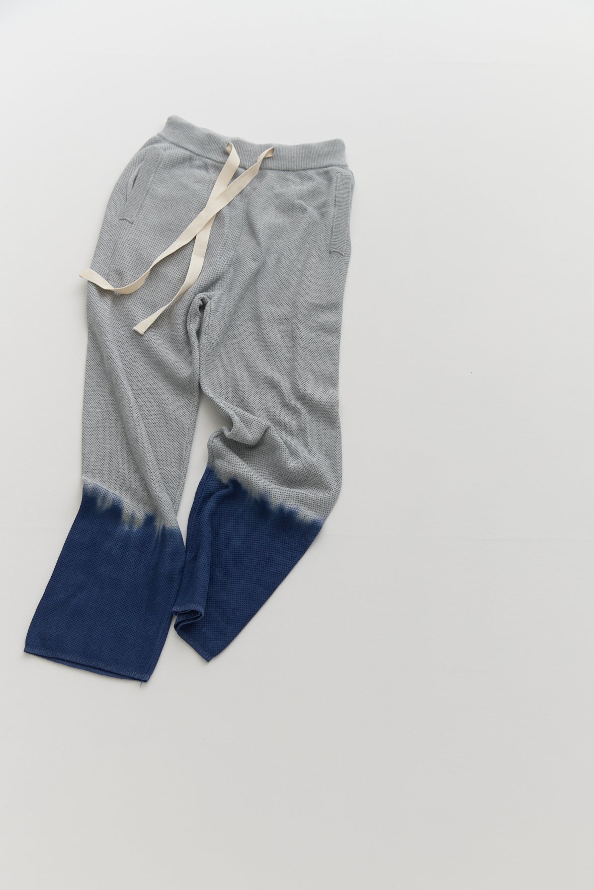FROSTI / Gray × Blue