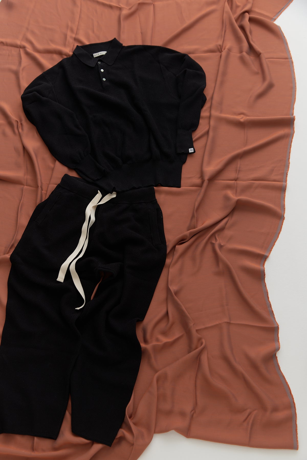 Tops – HER NEON