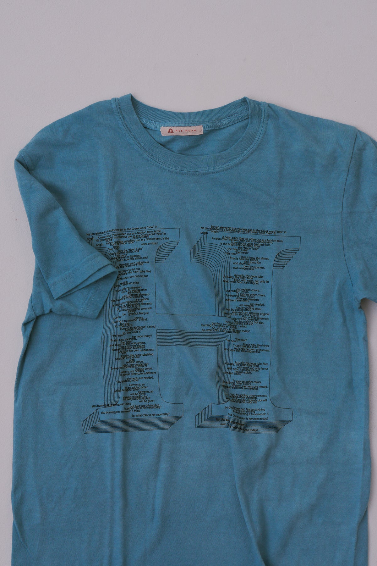 TEE – HER NEON