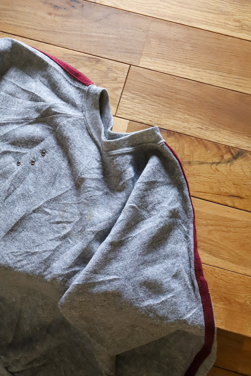 Customized studs sweat / O