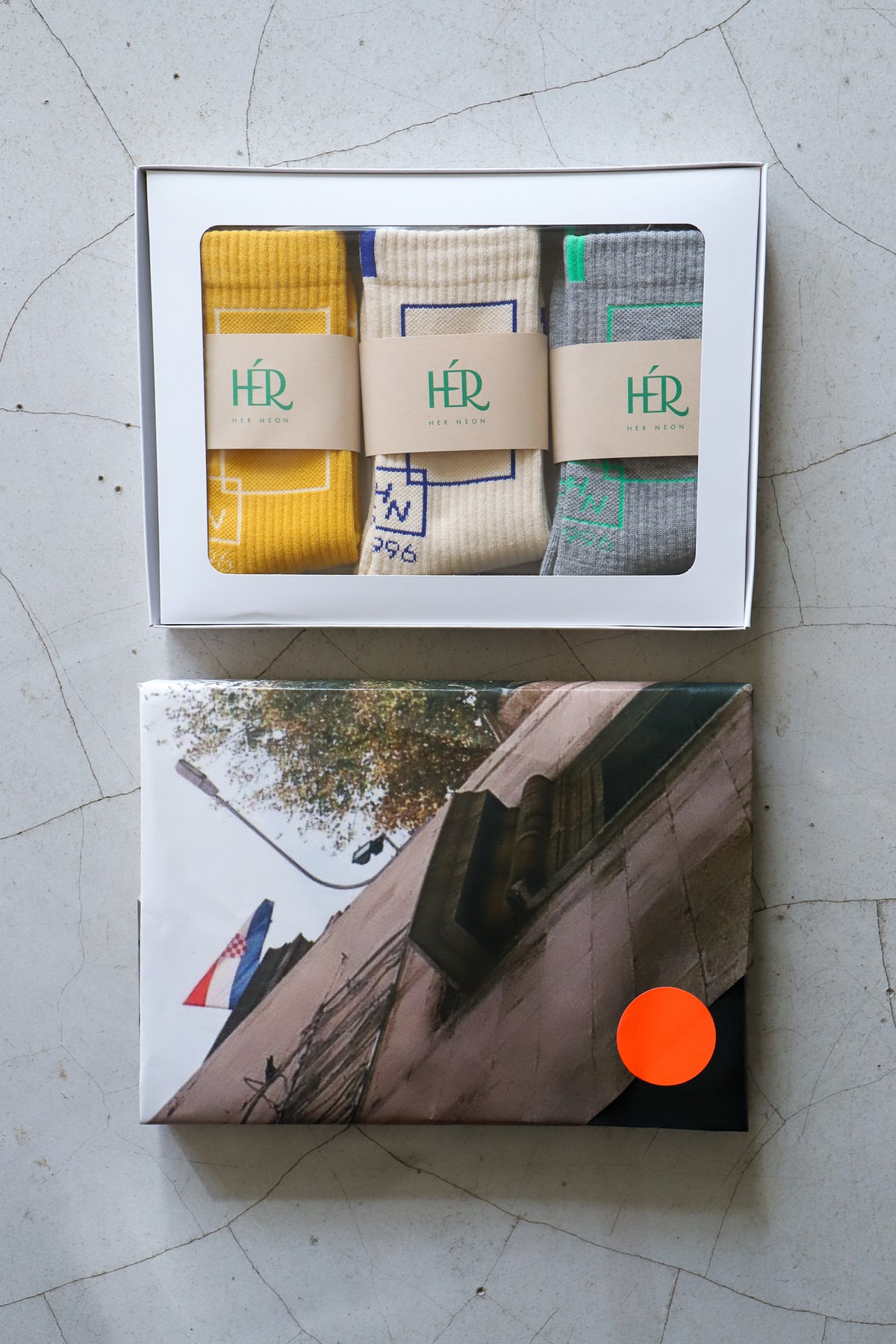 コレクション – HER NEON