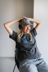 About love tee / Belief charcoal