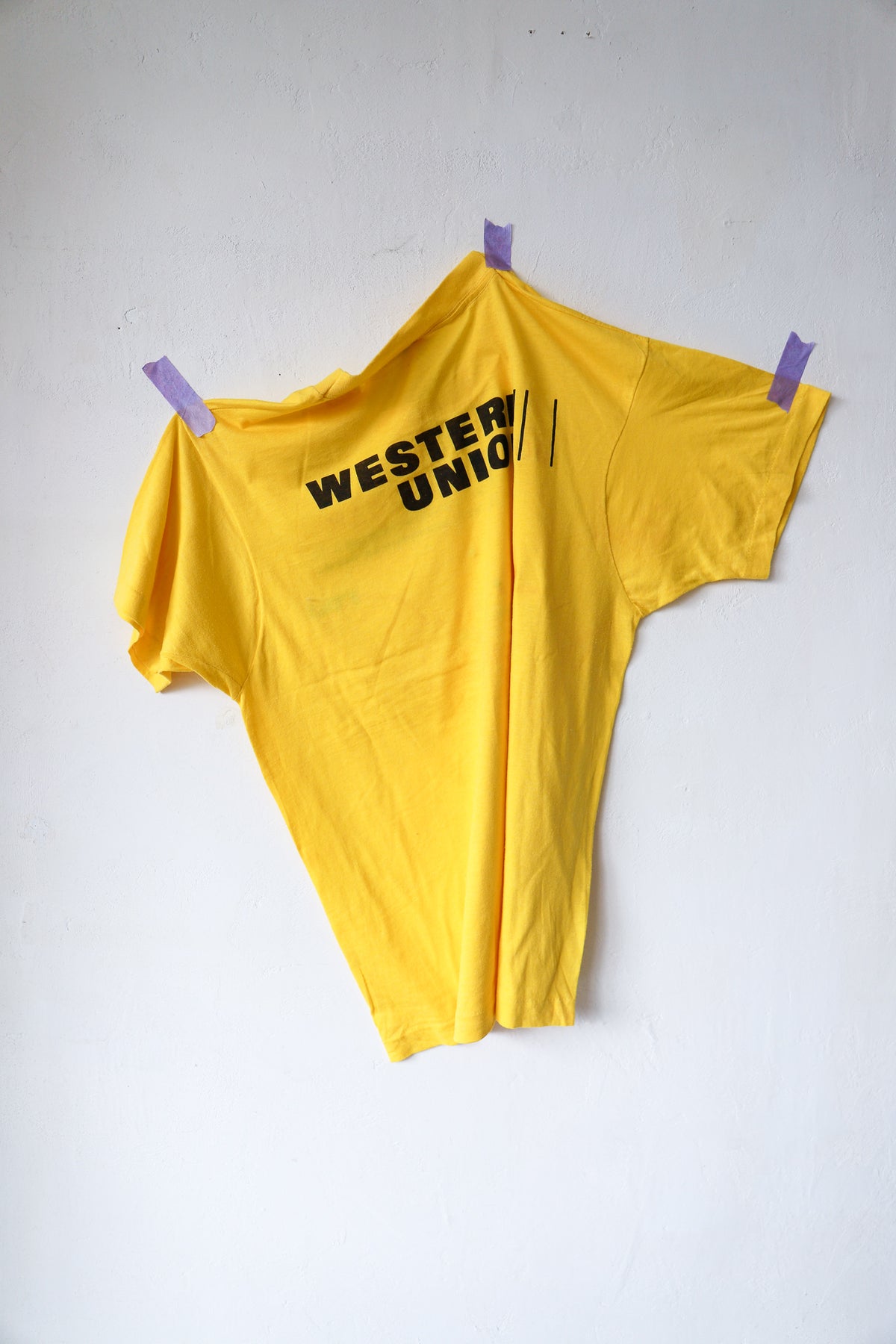 T-SHIRT – HER NEON