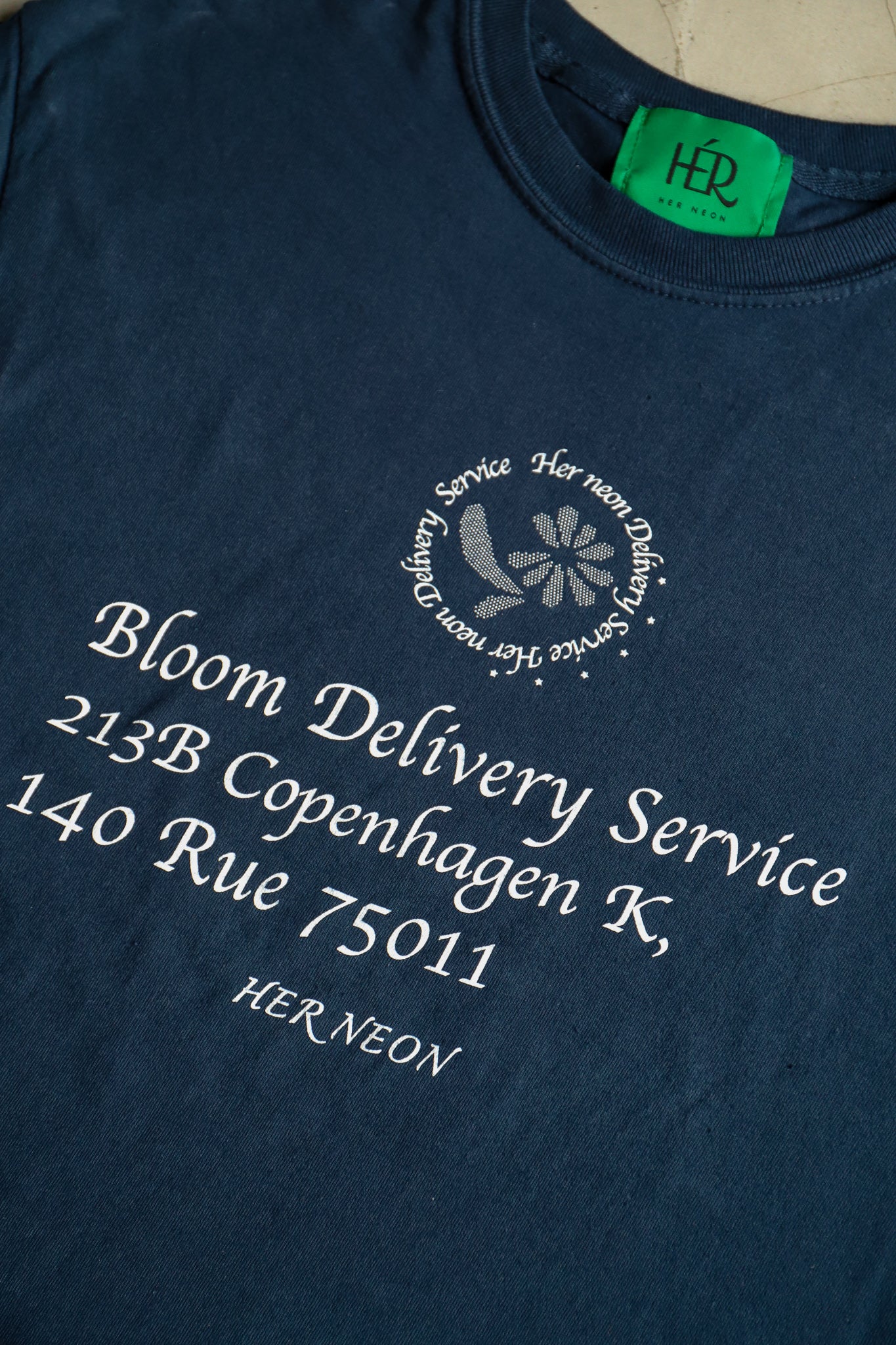 Bloom delivery tee / DARK NAVY
