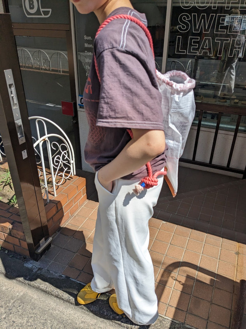 Delivery knapsack / CORAL