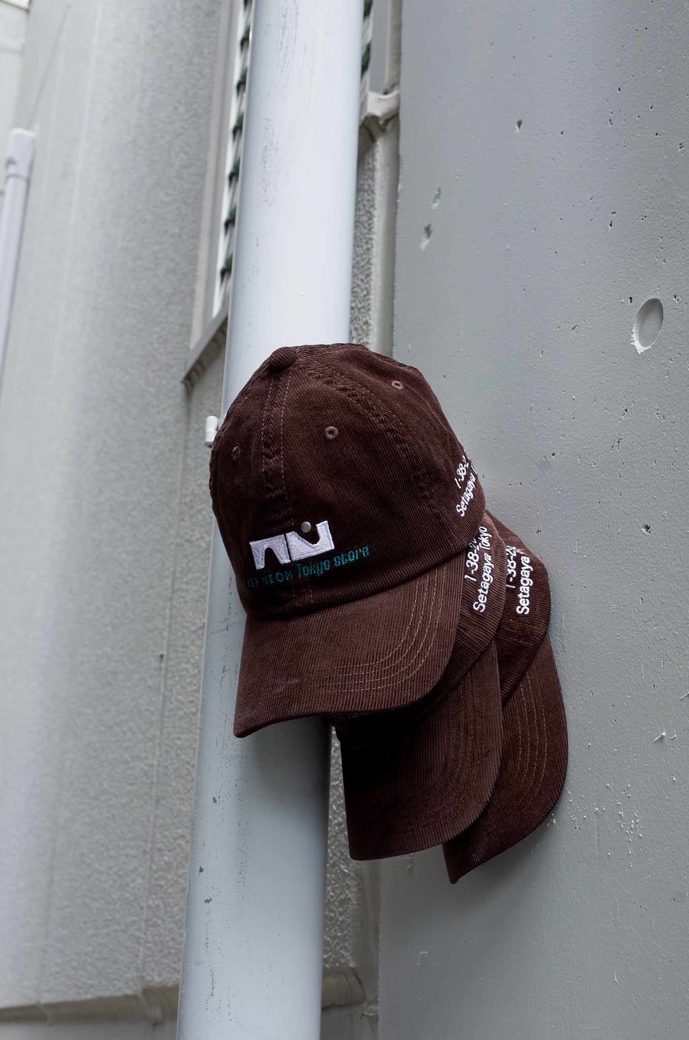 Anniv. cap by Jonathan / Dark Brown