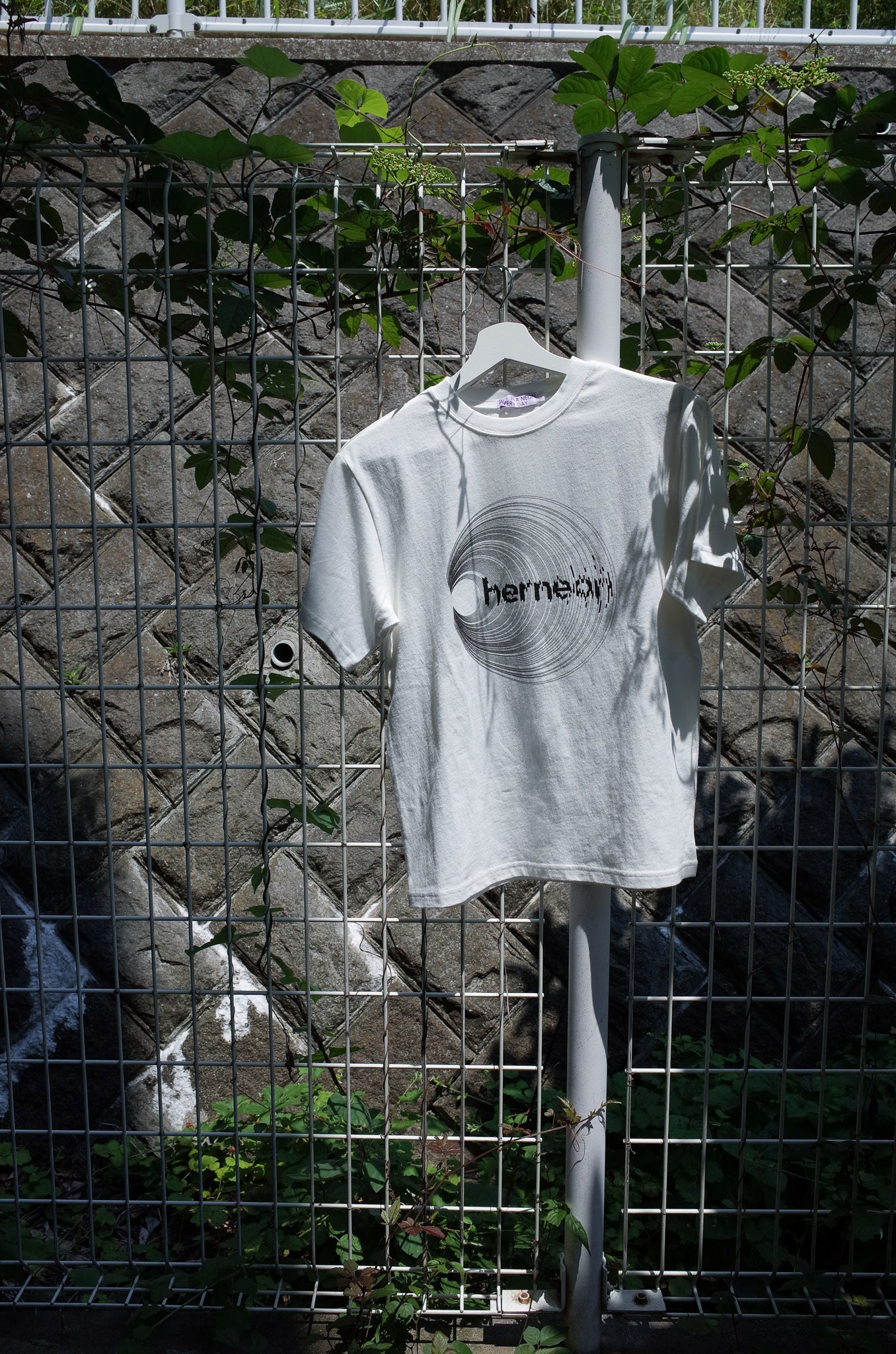SHETA / Off-white